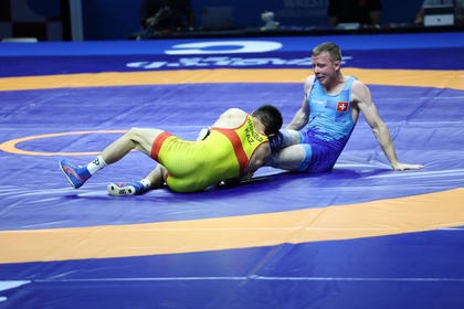 Асылжан Есенгелді – Нильс Лёйтхарт І Еркін күрес І Әлем чемпионаты І 61 кг