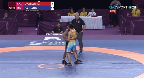 Саятбек Окасов уступил в финале чемпионата Азии по вольной борьбе