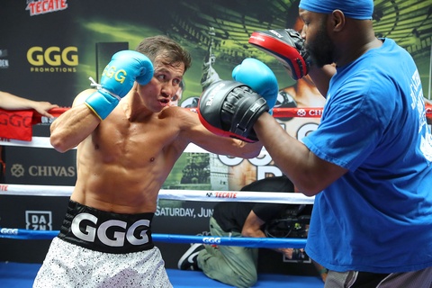 Геннадий Головкин провел открытую тренировку перед боем