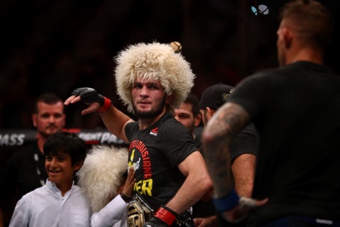 Нурмагомедов – Фергюсон жекпе-жегі бесінші рет кейінге шегірілді