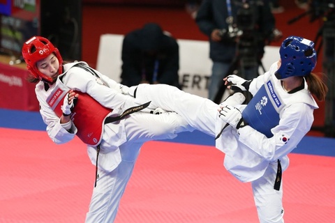 Максим Семёнов покинул «Барыс»