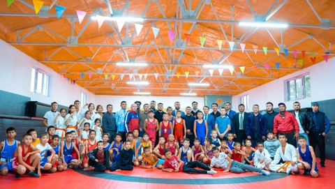 100 детей начали заниматься в новом спортивном зале в одном из отдаленных селАлматинской области