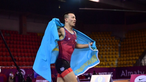 КАЗАХСТАНСКИЕ "КЛАССИКИ" ЗАВОЕВАЛИ ПЯТЬ ЗОЛОТЫХ МЕДАЛЕЙ НА ТУРНИРЕ В БУХАРЕСТЕ