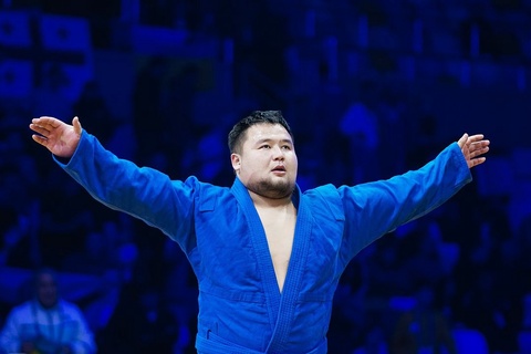 Темирлан Кольбай стал чемпионом мира по самбо