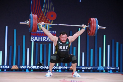 Казахстанский тяжелоатлет стал чемпионом мира