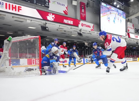 Хоккей: Казахстан уступил Чехии