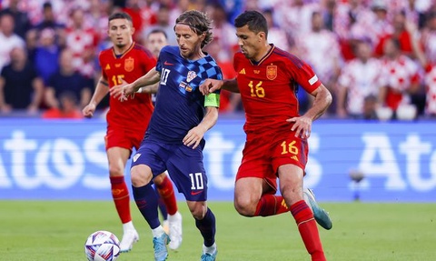 Испания - Хорватия: команды представили стартовые составы