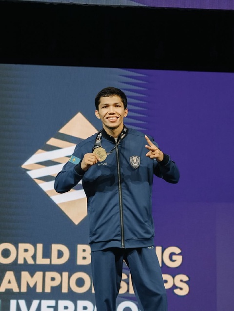 Санжар Ташкенбай стал чемпионом мира по боксу