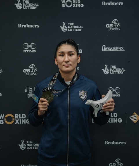 Аида Абикеева завоевала золотую медаль на чемпионате мира по боксу