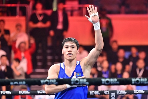 Сабыржан Аққалықов қарсыласын нокаутпен жеңді 