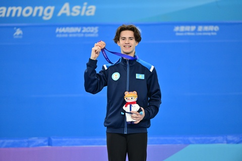 Михаил Шайдоров — бронзовый призёр зимних Азиатских игр в Харбине.