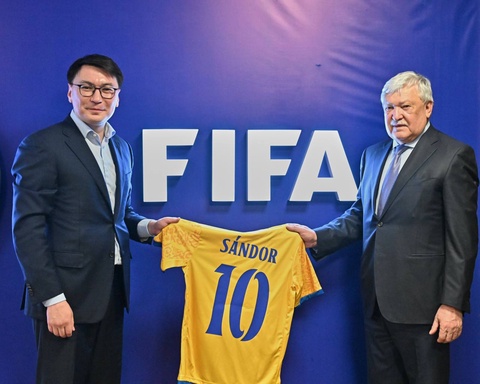 Вице-президент ФИФА Шандор Чаньи посетил офис КФФ