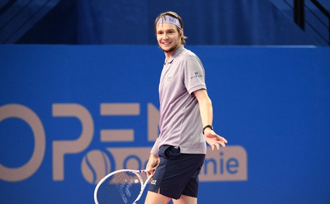 Александр Бублик вышел в следующий раунд турнира Miami Masters