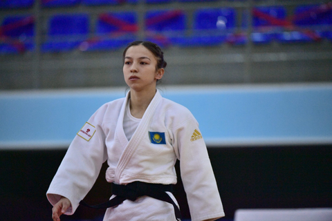 Ақмарал Науатбек Тбилисиде өткен пара дзюдодан Әлем кубогының кезеңін жеңіп алды