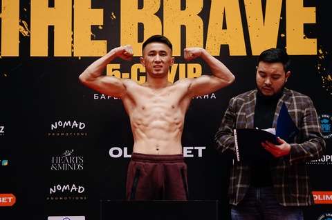 Махмұд Сабырхан одержал досрочную победу