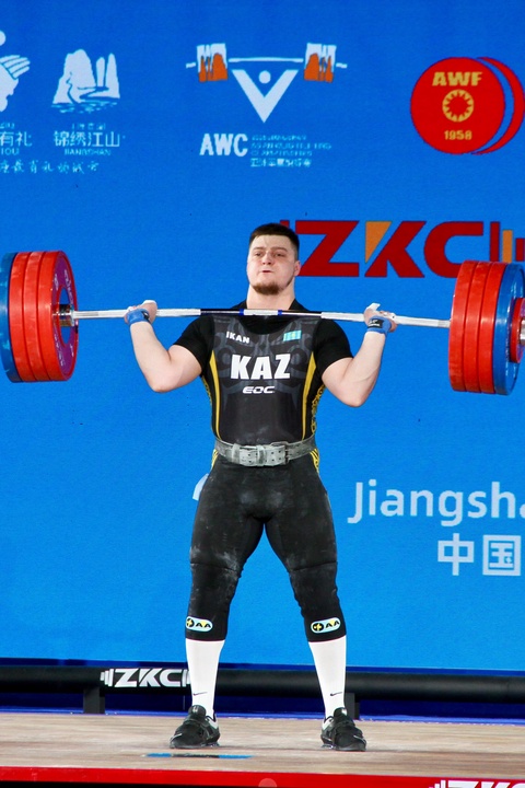 Артём Антропов — серебряный призёр чемпионата Азии