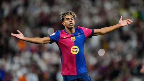 Официально: «Барселона» продлила контракт с Ламином Ямалем до июля 2031 года