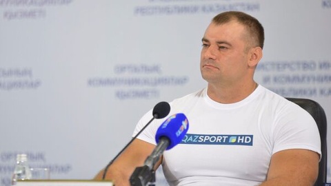 Казахстанский силач установил три мировых рекорда