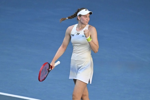 Елена Рыбакина вышла в 1/8 финала