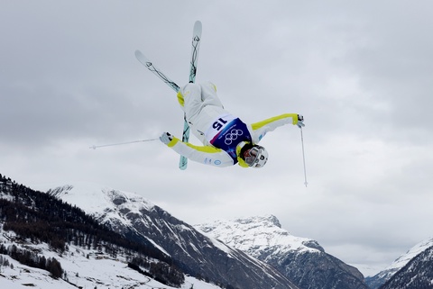 Фристайл-могул: Қазақстандық арулар финалға шықты