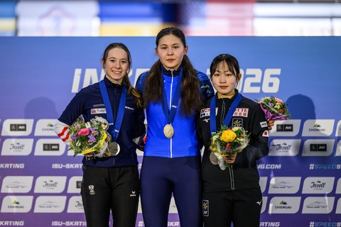 Сборная Казахстана завоевала шесть золотых медалей на чемпионате мира по конькобежному спорту среди юниоров