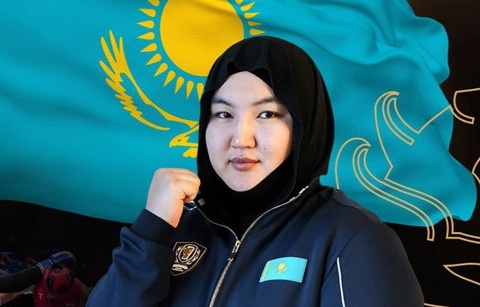 Дина Исламбекова бокстан Азия Чемпионы атанды