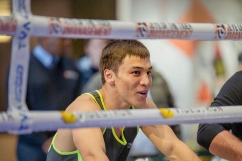 Кәсіпқой боксшы Жүкембаевтың келесі қарсыласы белгілі болды