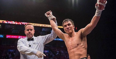 Батыр Джукембаев победил своего соперника нокаутом