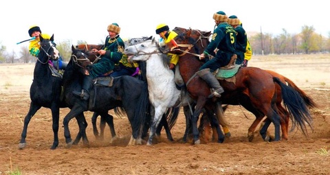 Көкпардан жастар арасында республикалық турнирі өз мәресіне жетті