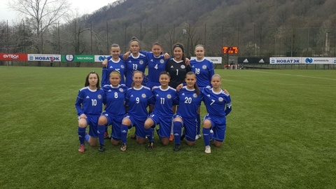 Футболдан қыздар арасындағы жастар құрамасы екінші орын алды