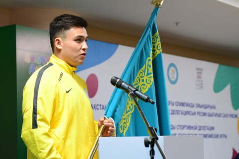 Қазақстандық боксшы жартылай финалға шықты