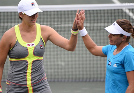 Ярослава Шведова жұптық турнирде жеңіске жетті