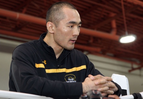 Шүменов пен Хопкинс жекпе-жегінің басталу уақыты өзгерді (ФОТО)