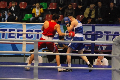 Қазақ боксшыларының соққысы мығым