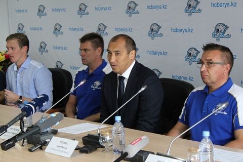 Шайбалы хоккейден Ұлттық құраманың бас бапкері қызметінен босатылды