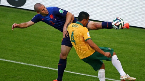 Нидерланд футболшылары Австралия құрамасын 3:2 есебімен ұтты