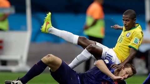 Бразилия құрамасы Нидерланд командасына есе жіберді