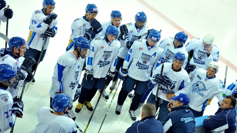 Астаналық «Снежные Барсы» хоккей клубы Белосохов турнирінде үшін орын алды