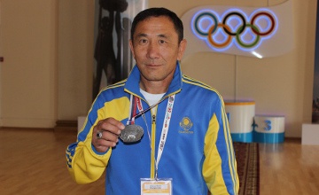 Қазақстандық спорт ардагері еркін күрестен Әлем чемпионатында күміс жүлде иеленді