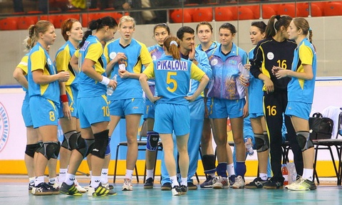 Қазақстандық гандболшы қыздар Гонконг құрамасын ірі есеппен ұтты 