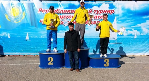 Қамбаш көлінде желкенді қайық сайсы өтті