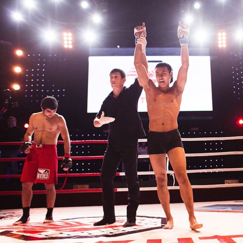 ММА. Ермұхан Існиязов Mix-Combat турнирінде Татарстан спортшысын жеңді