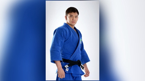 Ислам Бозбаев (90 келі)