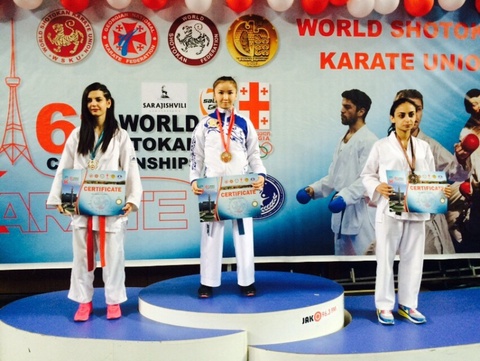 Мөлдір Жаңбырбай Тбилисиде өткен каратэ-до шотоканнан Әлем чемпионы атанды 