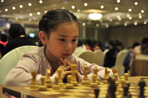 Амина Қайырбекова мен Жанат Сайын мектеп оқушылары арасында шахматтан Әлем чемпионы атанды