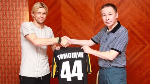 Анатолий Тимощук: «Қайратпен» келісімшартқа қол қойғаныма қуаныштымын