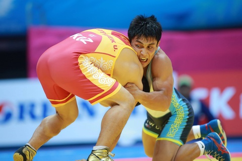 Еркін және әйелдер күресінен Әлем чемпионатына қатысатын қазақстандық палуандар белгілі болды 