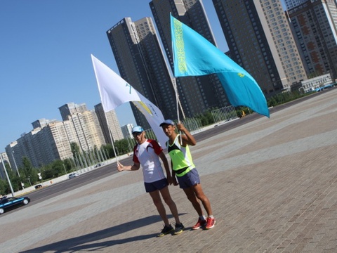 Қазақ хандығының 550 жылдығына арналған марафон қатысушылары Астанаға жетті 