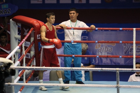 Олжас Сәттібаев бокстан Азия чемпионы атанды
