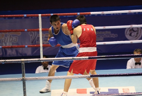 Зәкір Сафиуллин бокстан Азия чемпионатының күміс жүлдесін иеленді